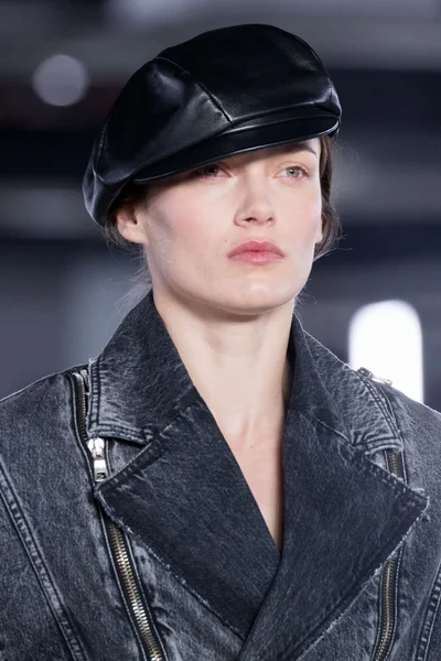 Look 26